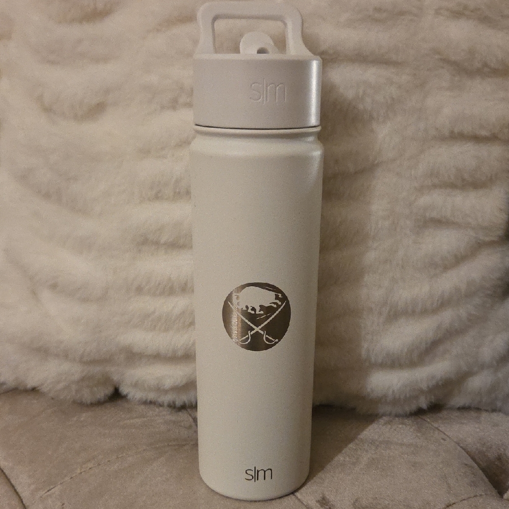 Simple Modern 22oz  White Water Bottle With Silver Detail And Flip Spout/straws